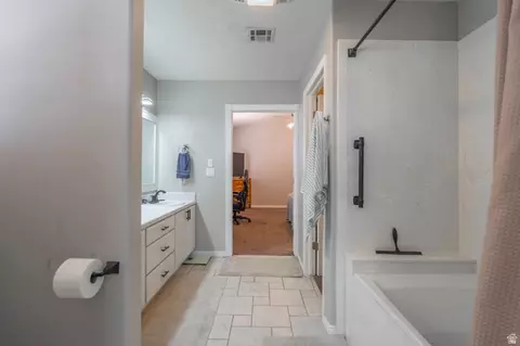 Bath - 504 E Telegraph St #72, Washington, UT 84780 photo 6 of 7