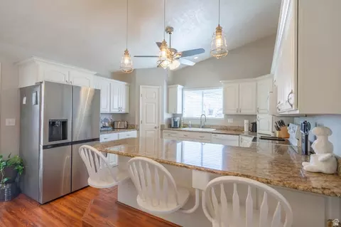 Kitchen - 504 E Telegraph St #72, Washington, UT 84780 photo 1 of 5