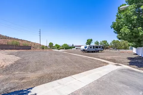 Exterior - 504 E Telegraph St #72, Washington, UT 84780 photo 14 of 14