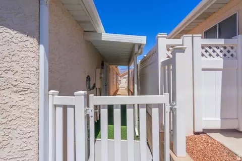 Exterior - 504 E Telegraph St #72, Washington, UT 84780 photo 3 of 14