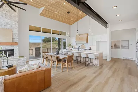 Dining - 783 N 150 E, American Fork, UT 84003 photo 3 of 3