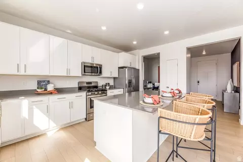 Kitchen - 2154 E Swallow Dr #4046, Eagle Mountain, UT 84005 photo 1 of 2