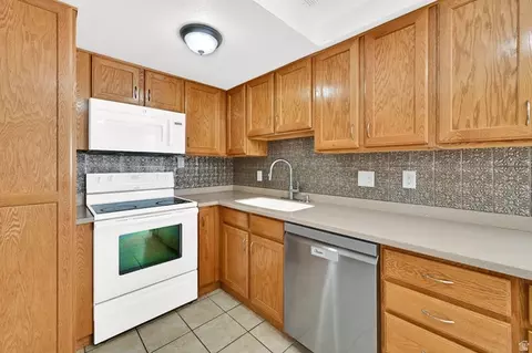 Kitchen - 455 E 5600 S #D, Murray, UT 84107 photo 3 of 3