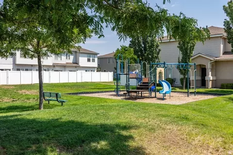 Exterior - 188 E Mountain Peak Dr S, Draper, UT 84020 photo 13 of 14