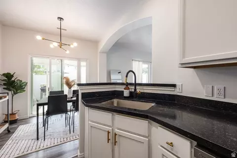 Kitchen - 188 E Mountain Peak Dr S, Draper, UT 84020 photo 2 of 2