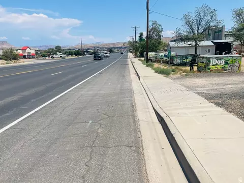 Undisclosed, Hurricane, UT 84737 photo 18