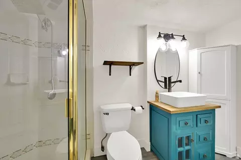 Bath - 6914 S 855 E, Midvale, UT 84047 photo 5 of 5