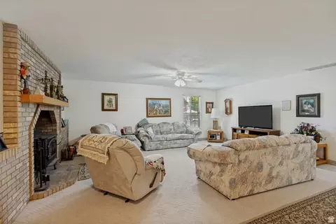 Living - 357 N 800 E, Nephi, UT 84648 photo 1 of 5