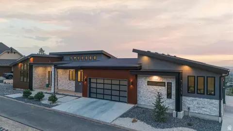 Exterior - 1766 View Ct, Fruit Heights, UT 84037 photo 6 of 26