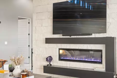 Living - 1766 View Ct, Fruit Heights, UT 84037 photo 8 of 15