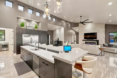 Kitchen - 1766 View Ct, Fruit Heights, UT 84037 photo 10 of 15