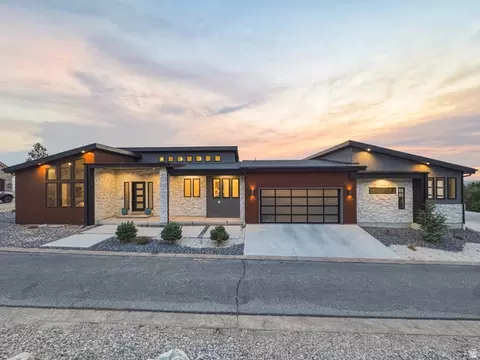 Exterior - 1766 View Ct, Fruit Heights, UT 84037 photo 2 of 26