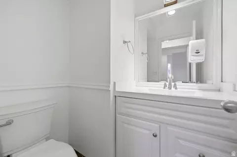 Bath - 5175 S 900 E, Murray, UT 84117 photo 1 of 4