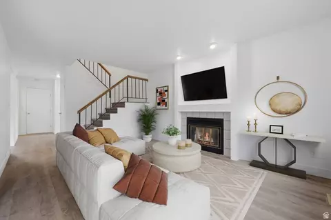 Living - 5175 S 900 E, Murray, UT 84117 photo 1 of 5