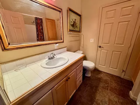 Bath - 324 E 300 St S, Moab, UT 84532 photo 3 of 3