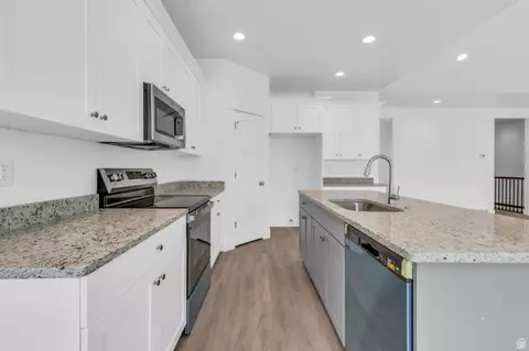 Kitchen - 330 E 500 S, Santaquin, UT 84655 photo 1 of 1