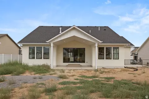 Exterior - 2771 W Aurora Ave, Mapleton, UT 84664 photo 5 of 9