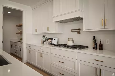 Kitchen - 2771 W Aurora Ave, Mapleton, UT 84664 photo 3 of 3