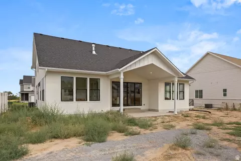 Exterior - 2771 W Aurora Ave, Mapleton, UT 84664 photo 4 of 9