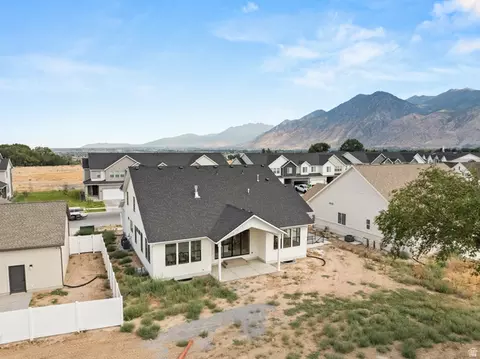 Exterior - 2771 W Aurora Ave, Mapleton, UT 84664 photo 9 of 9
