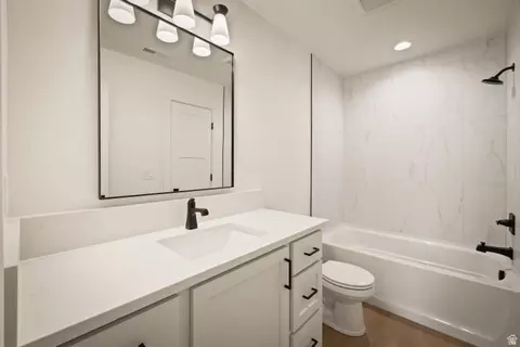 Bath - 2771 W Aurora Ave, Mapleton, UT 84664 photo 6 of 7