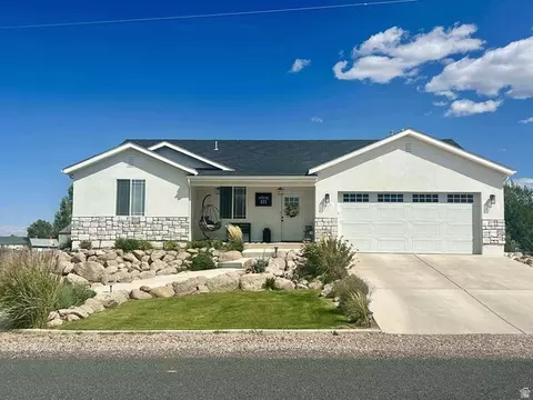 231 S 400 E E, Enterprise, UT 84725 photo 1