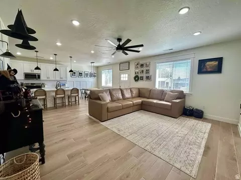 231 S 400 E E, Enterprise, UT 84725 photo 5