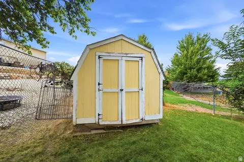 Exterior - 1138 E 11780 S, Sandy, UT 84094 photo 12 of 12