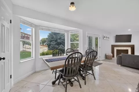 Dining - 1138 E 11780 S, Sandy, UT 84094 photo 2 of 2