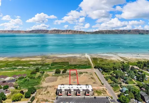 112 S Waters Edge Ln #3, Garden City, UT 84028