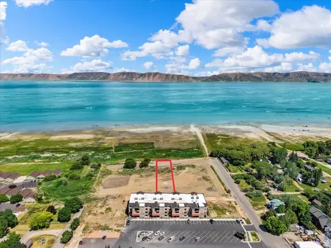 112 S Waters Edge Ln #3, Garden City, UT 84028