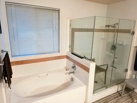 Bath - 853 S Windemere Ln E, South Ogden, UT 84403 photo 2 of 4