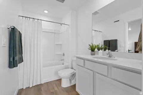 Bath - 685 N 1620 E #1301, Salem, UT 84653 photo 3 of 3