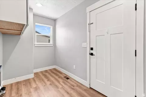 Entry Way - 625 E 100 S, Ephraim, UT 84627 photo 4 of 5
