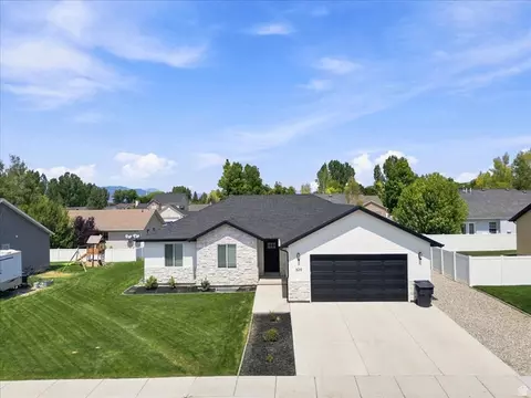 Exterior - 625 E 100 S, Ephraim, UT 84627 photo 3 of 6