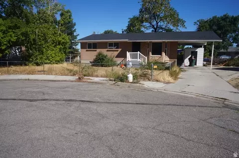560 Pezel Rd, Tooele, UT 84074