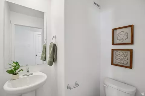 Bath - 1938 E Corriente Dr #1297, Salem, UT 84653 photo 1 of 4