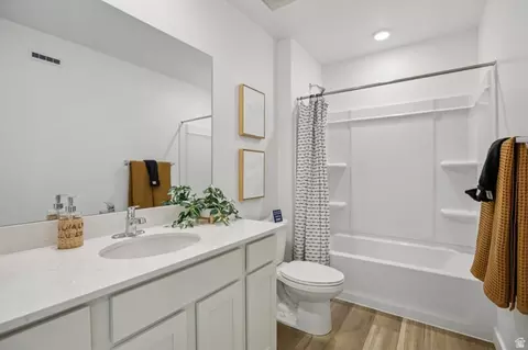 Bath - 1938 E Corriente Dr #1297, Salem, UT 84653 photo 4 of 4