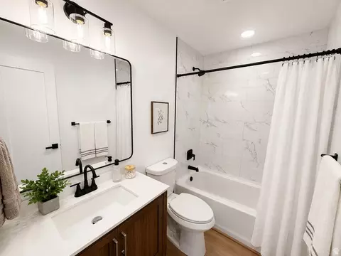 Bath - 26 W 450 N, Orem, UT 84057 photo 2 of 2