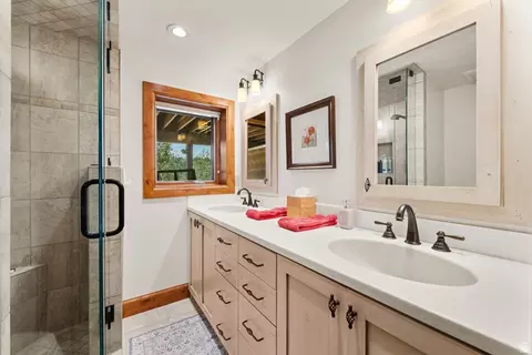 Bath - 1782 Pine Loop Rd, Coalville, UT 84017 photo 2 of 3