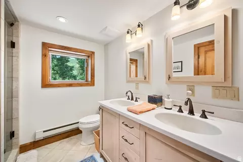 Bath - 1782 Pine Loop Rd, Coalville, UT 84017 photo 3 of 3