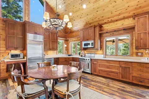 Kitchen - 1782 Pine Loop Rd, Coalville, UT 84017 photo 3 of 5