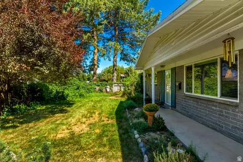 5743 S 920 E, Salt Lake City, UT 84121