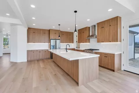 Kitchen - 296 S 2580 E #20, Spanish Fork, UT 84660 photo 4 of 8