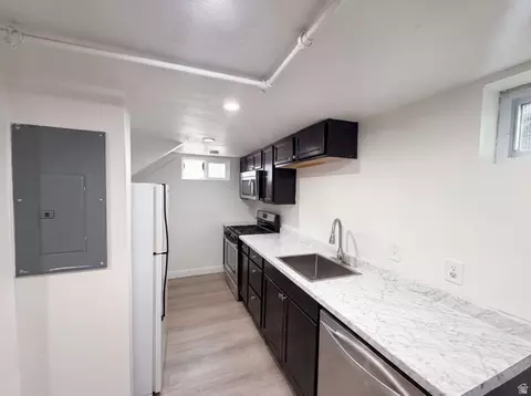 Kitchen - 116 Ross Dr, Clearfield, UT 84015 photo 2 of 4