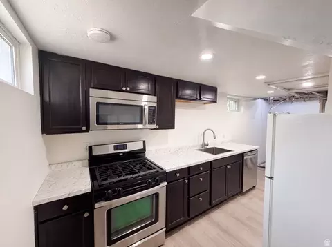 Kitchen - 116 Ross Dr, Clearfield, UT 84015 photo 3 of 4