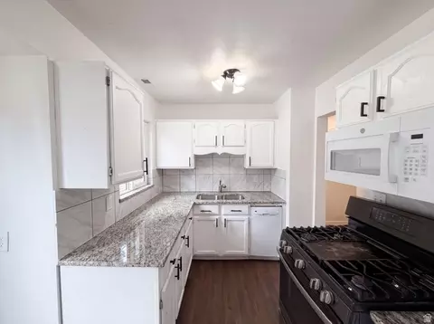 Kitchen - 116 Ross Dr, Clearfield, UT 84015 photo 1 of 4