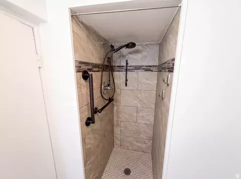 Bath - 116 Ross Dr, Clearfield, UT 84015 photo 3 of 5