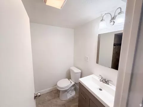 Bath - 116 Ross Dr, Clearfield, UT 84015 photo 2 of 5