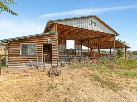 Exterior - 17 E 200 N St N, Cedar Fort, UT 84013 photo 4 of 7